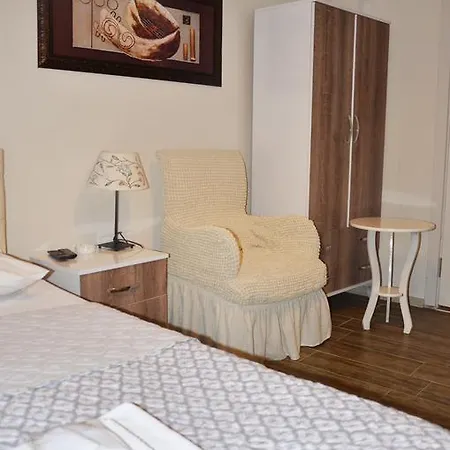 אכסניה Rooster *