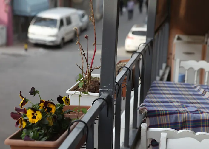 Rooster Hostel Σμύρνη